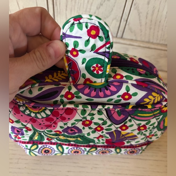 Vera Bradley small jewlery/cosmetic case - Picture 3 of 8